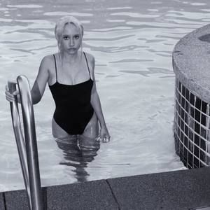 Meet your Posher, Tegan